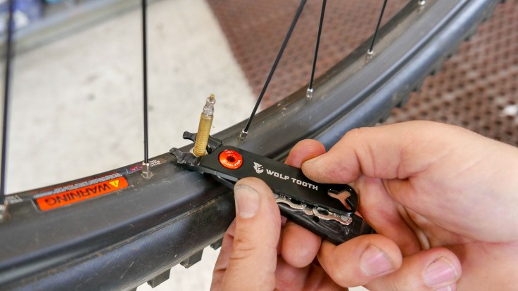 wolftooth pack-pliers